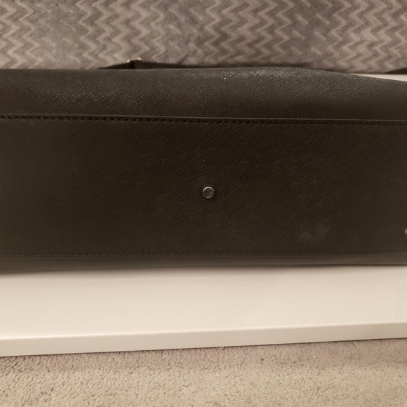 Authentic DANIER LEATHER bag. Black. - Picture 7 of 8